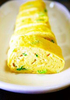 朝食やお弁当に。めんつゆ青ねぎ☆卵焼き-レシピのメイン写真