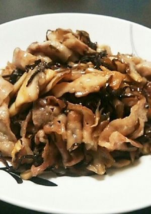 舞茸が香る豚肉の塩昆布炒め-レシピのメイン写真