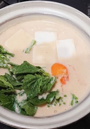 変わり湯豆腐～ピリ辛ごま味噌豆乳で～-レシピのメイン写真