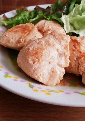 簡単しっとり！鶏胸肉のみそヨーグルト焼き-レシピのメイン写真