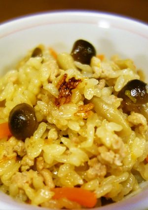 鶏ひき肉としめじの炊き込みごはん-レシピのメイン写真