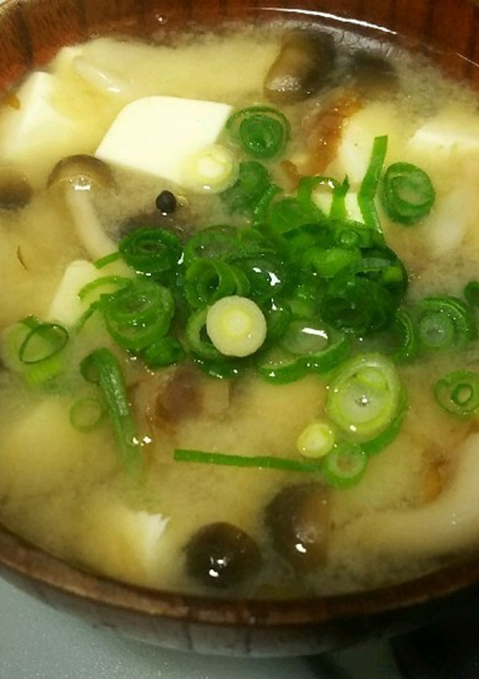 染み渡る♡しめじとお豆腐のお味噌汁-レシピのメイン写真