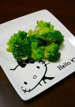 レンジで簡単！ブロッコリーのピリ辛チーズ-レシピのメイン写真