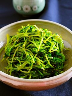 豆苗ナムル(완두콩 나물)。-レシピのメイン写真