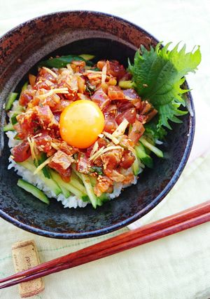かつおとキムチのユッケ丼-レシピのメイン写真
