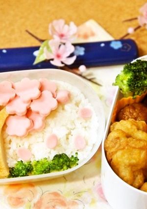 100均の型deギョニソの桜舞う春弁当✿-レシピのメイン写真