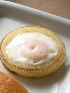 玉ねぎde目玉焼き-レシピのメイン写真