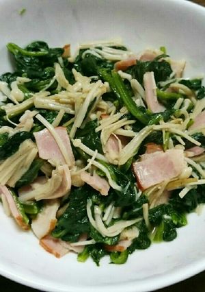 ほうれん草とえのきとベーコンのバター炒め-レシピのメイン写真