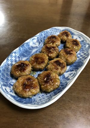 余った餃子の餡で！甘だれ肉団子-レシピのメイン写真