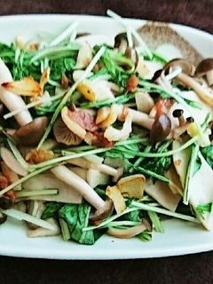 水菜ときのこの梅にんにく炒め-レシピのメイン写真