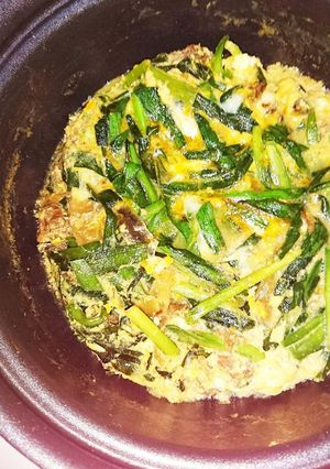 残ってしまった牛丼、ニラ玉に変身❗-レシピのメイン写真
