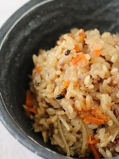雑穀米を使った炊き込みご飯-レシピのメイン写真