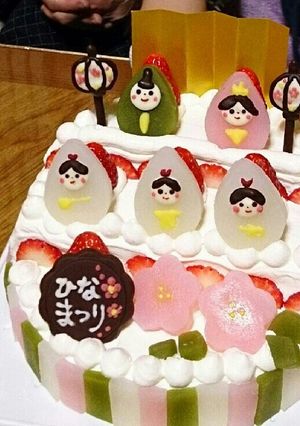 ひな祭りケーキ(手作り飾り)-レシピのメイン写真