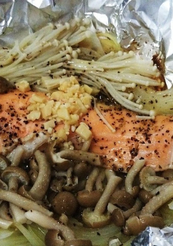 鮭のアヒージョ風ホイル焼き-レシピのメイン写真