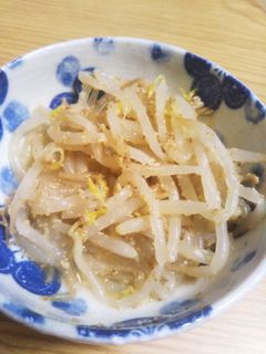 もやしのナムル〜鶏がらの素で簡単に〜-レシピのメイン写真