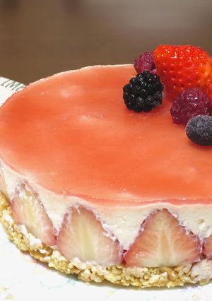 【父の日に】苺の水切りヨーグルトケーキ-レシピのメイン写真