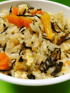 *ひじきの炊き込みご飯*-レシピのメイン写真