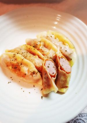 餃子の皮で作るミニブリトー風ウィンナー♡-レシピのメイン写真