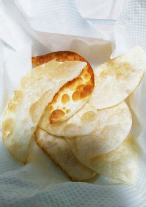 余った餃子の皮で☆簡単、餃子チップス-レシピのメイン写真