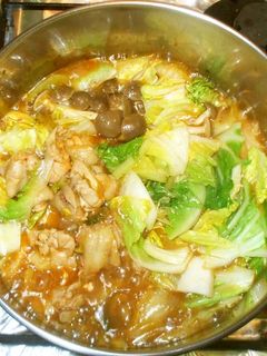 鶏肉と白菜のチゲ鍋♪簡単-レシピのメイン写真