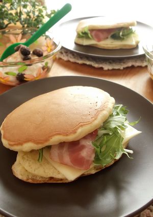 ホットケーキサンド　ベーコン水菜チーズ-レシピのメイン写真