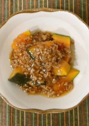 晩御飯に☆牛豚ひき肉とかぼちゃの煮物-レシピのメイン写真