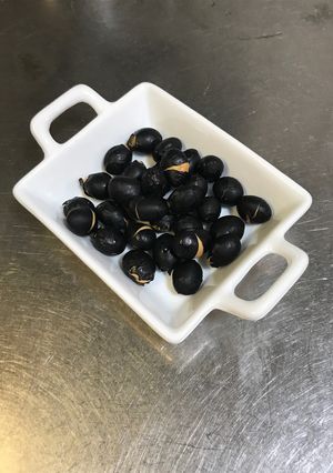 すぐ食べれる、レンジで煎り黒豆-レシピのメイン写真