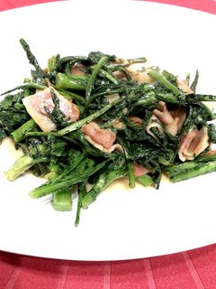 春菊とベーコンのチーズ炒め-レシピのメイン写真