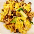鶏がらの素で簡単!白菜としめじの卵炒め