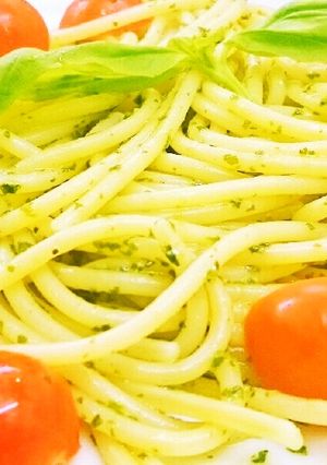 プチトマトと自家製バジルソースのパスタ-レシピのメイン写真