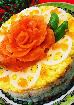 ひなまつりに♡サーモン花の寿司ケーキ-レシピのメイン写真