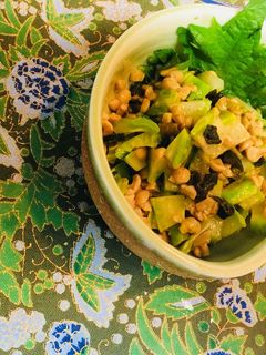 塩酒粕ネギ油で*ブロッコリー茎の納豆和え-レシピのメイン写真
