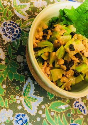 塩酒粕ネギ油で＊ブロッコリー茎の納豆和え-レシピのメイン写真