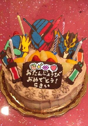 仮面ライダービルドのケーキ-レシピのメイン写真