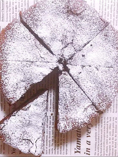 材料5つ!家の物で簡単濃厚ガトーショコラ-レシピのメイン写真
