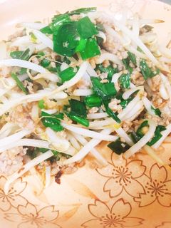 もやしとニラと豚挽肉炒め-レシピのメイン写真