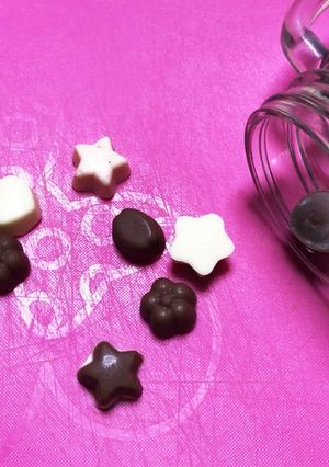 100均グッズで簡単可愛いミニチョコ♡-レシピのメイン写真