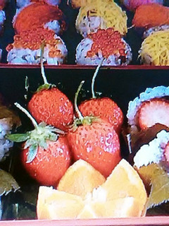 カワイイ♪イチゴが入った桜色のぼた餅-レシピのメイン写真