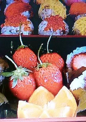 カワイイ♪イチゴが入った桜色のぼた餅-レシピのメイン写真