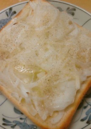 簡単朝食昼食　新玉ねぎたっぷりトースト-レシピのメイン写真