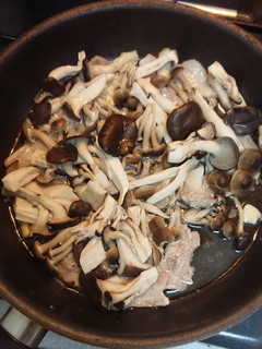 きのこと豚肉の蒸し焼き-レシピのメイン写真