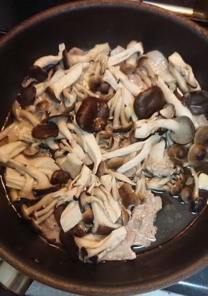 きのこと豚肉の蒸し焼き-レシピのメイン写真