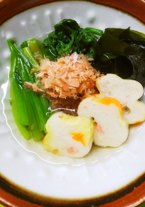 セリと生ワカメと花麩DE春のお浸し♪-レシピのメイン写真