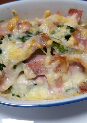 ベーコンと茎ブロッコリーのチーズ焼き-レシピのメイン写真