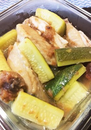 糖質オフ①手羽中とズッキーニの梅煮-レシピのメイン写真