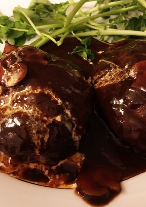 デミグラス缶で！本格的な煮込みハンバーグ-レシピのメイン写真