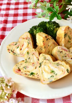 お弁当に♡カニカマとチーズの卵焼き♡-レシピのメイン写真