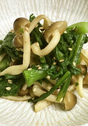 美人レシピ・焼きしめじと春菊の酢の物-レシピのメイン写真