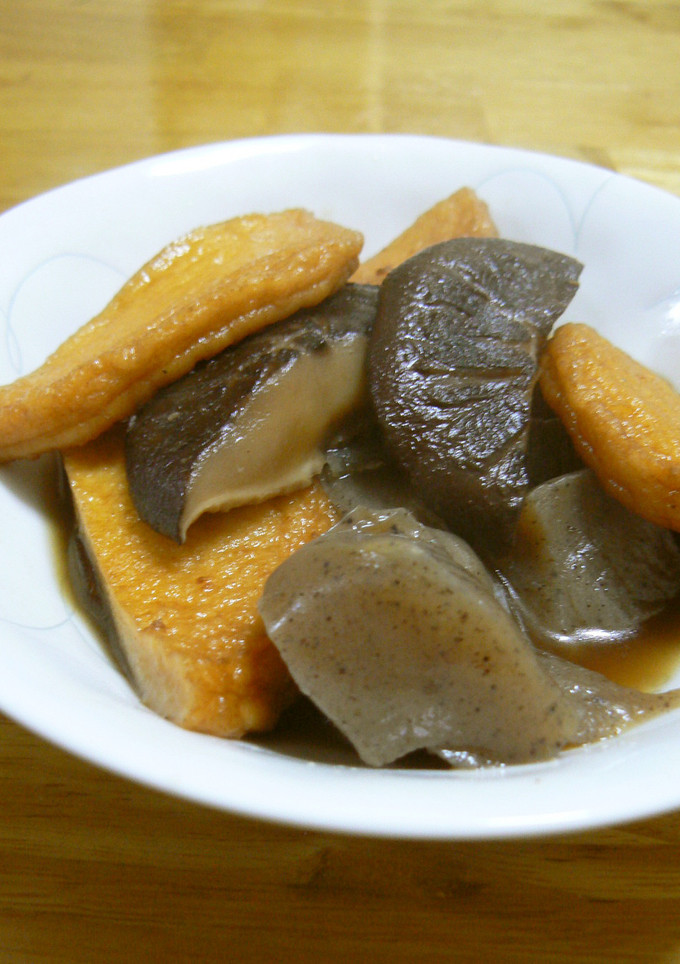 さつま揚げとこんにゃく、しいたけの煮物-レシピのメイン写真