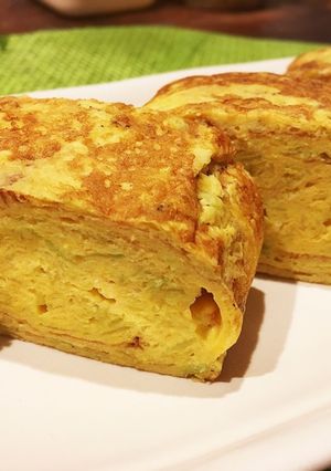 ブロッコリー茎入り＊ふわふわ卵焼き-レシピのメイン写真